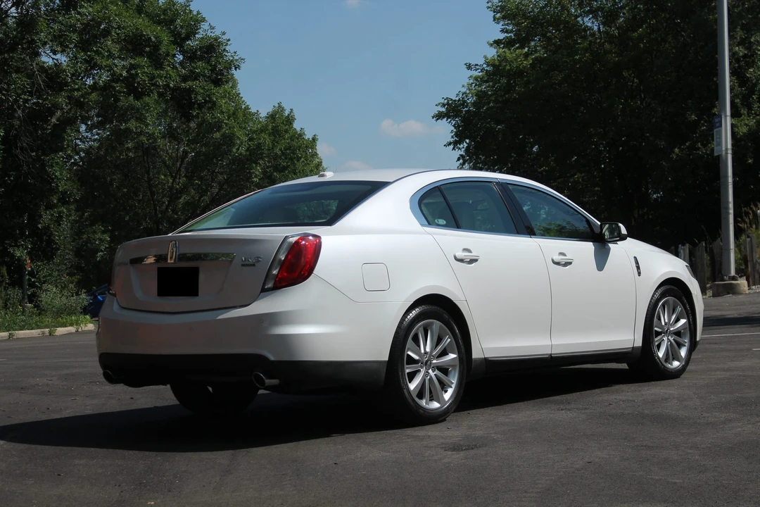 2011 Lincoln MKS - Image 22 of 31