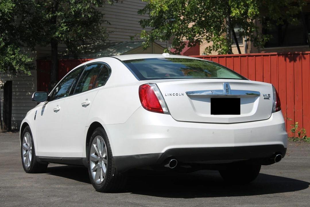 2011 Lincoln MKS - Image 14 of 31