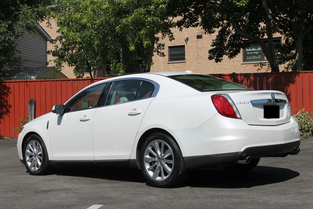 2011 Lincoln MKS - Image 12 of 31