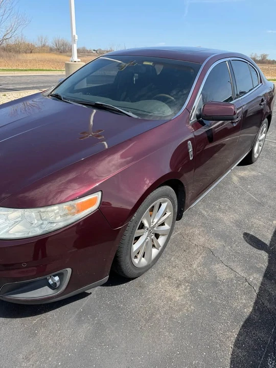 2011 Lincoln MKS - Image 2 of 13