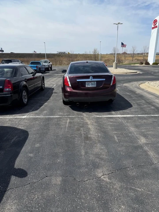 2011 Lincoln MKS - Image 4 of 13