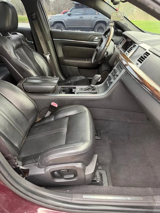 2011 Lincoln MKS - Image 7 of 13