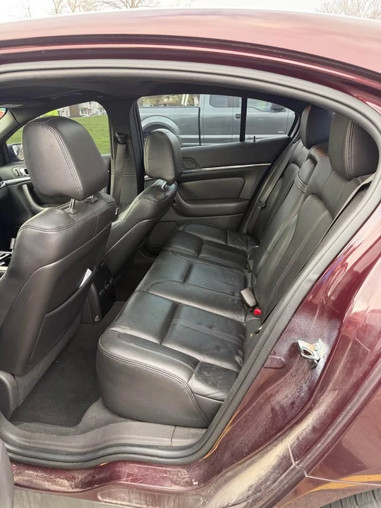 2011 Lincoln MKS - Image 12 of 13