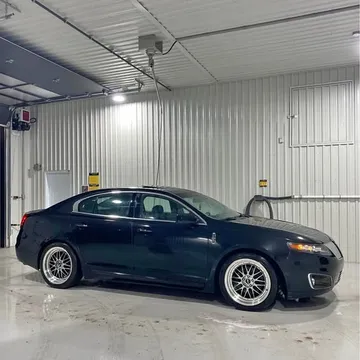 2011 Lincoln MKS