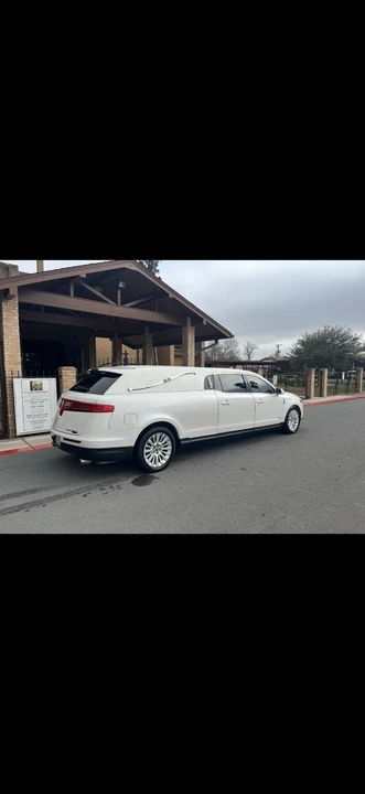 2011 Lincoln MKT - Image 5 of 16