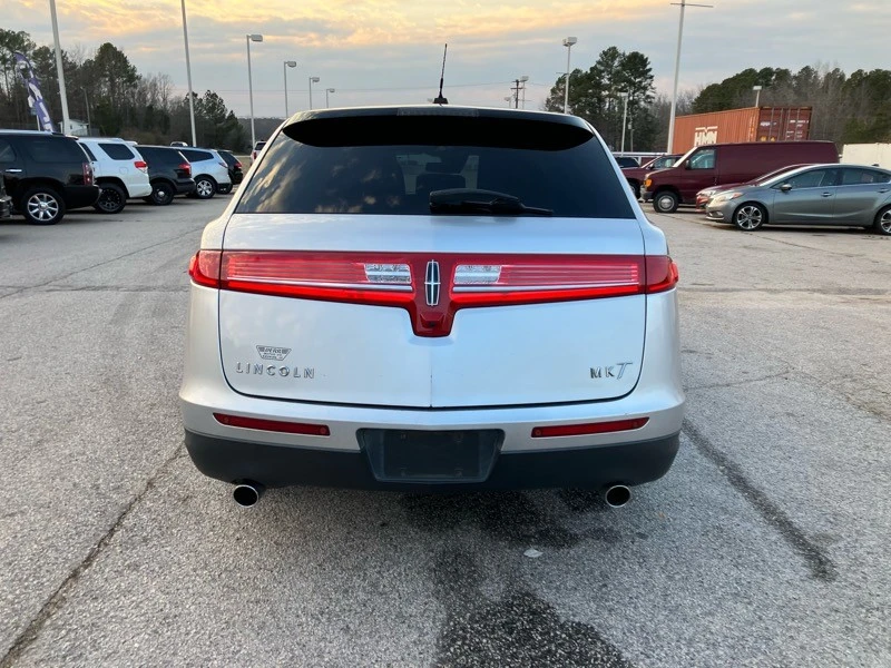2011 Lincoln MKT - Image 4 of 21
