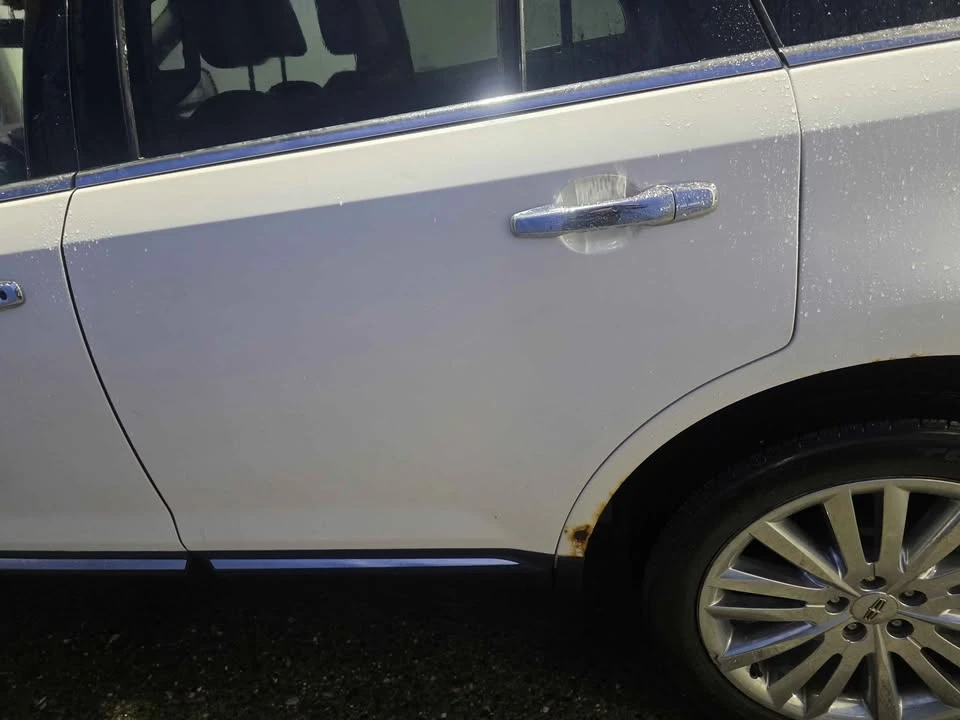 2011 Lincoln MKX - Image 8 of 10