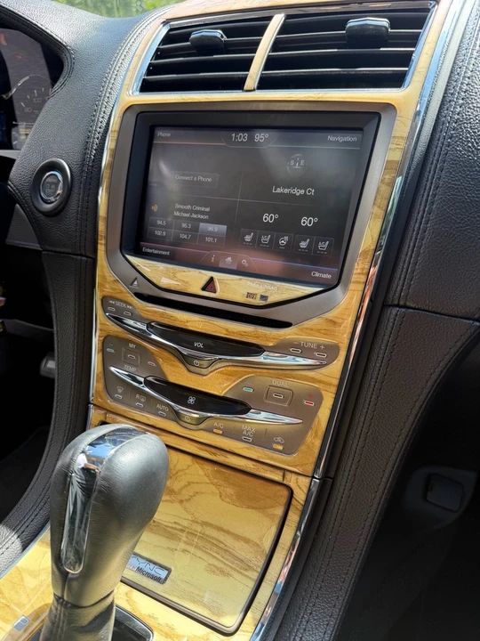2011 Lincoln MKX - Image 16 of 20