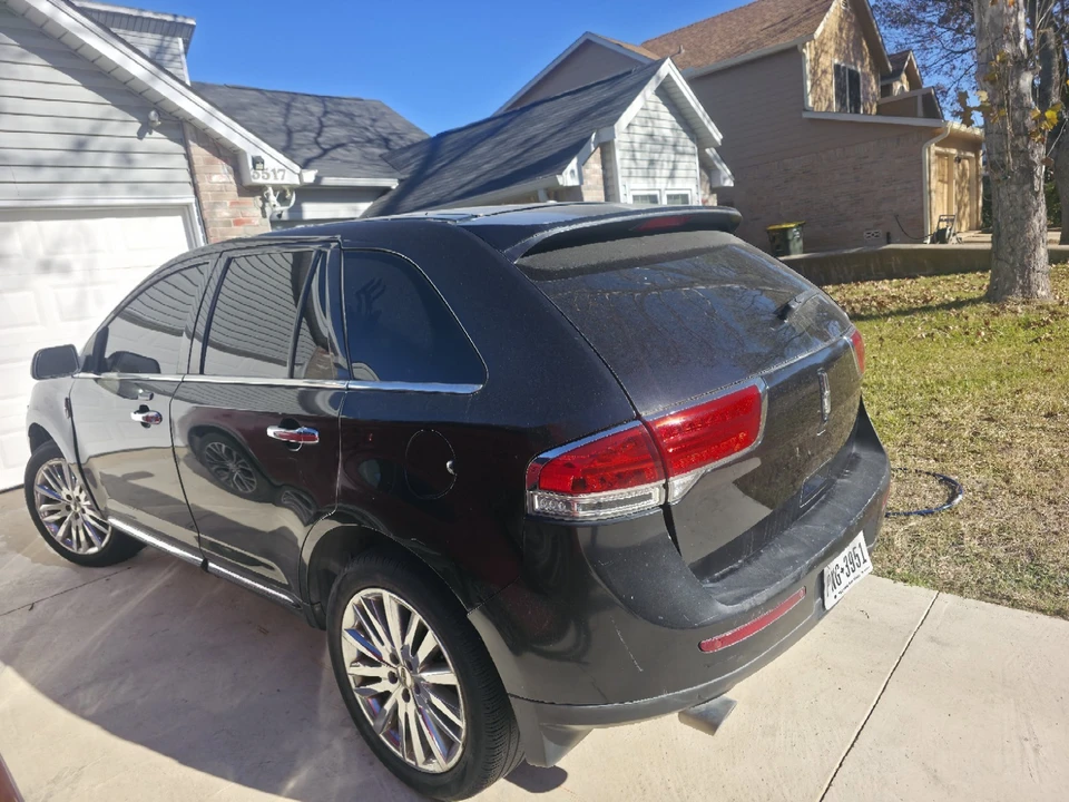 2011 Lincoln MKX - Image 4 of 15