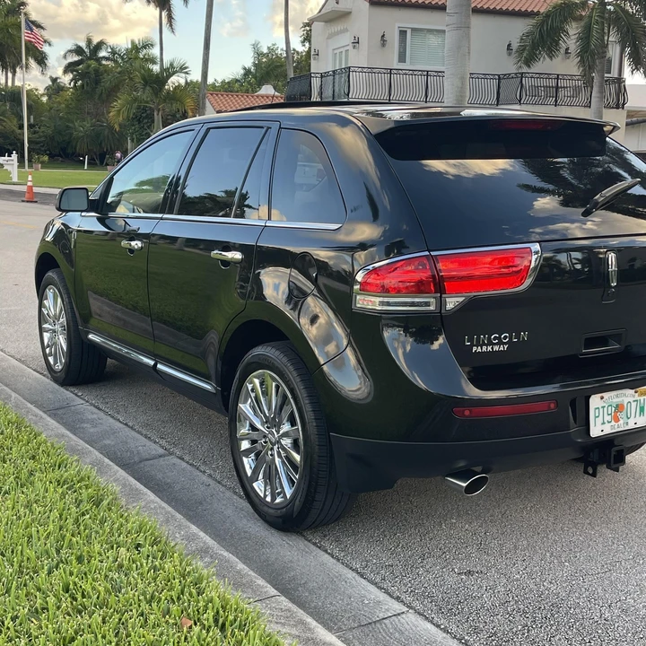 2011 Lincoln MKX - Image 9 of 12