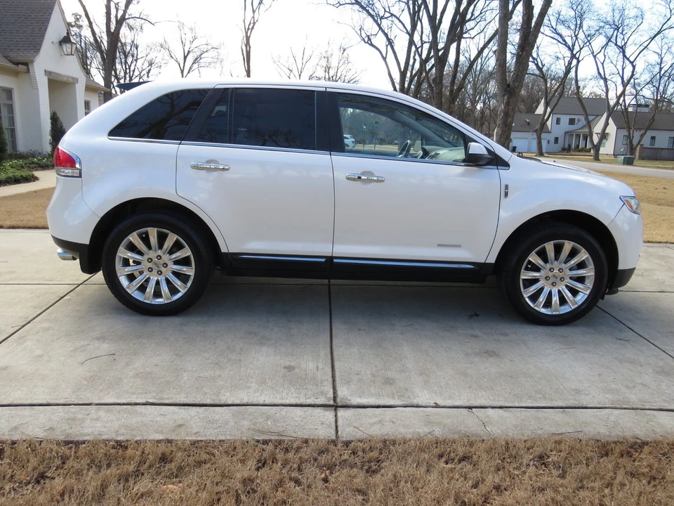 2011 Lincoln MKX - Image 10 of 12