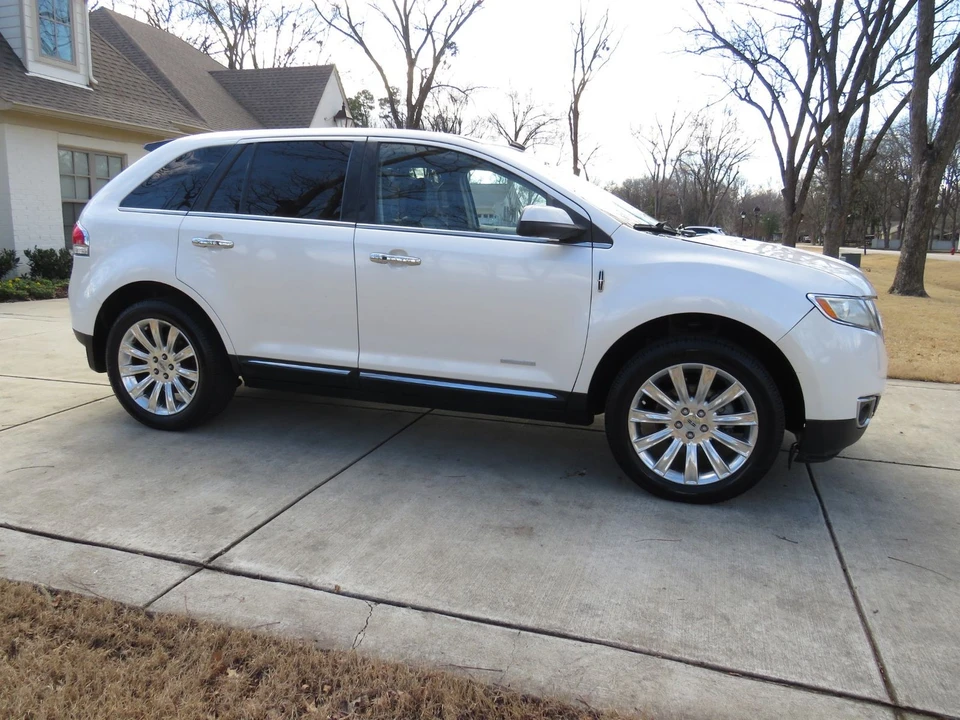 2011 Lincoln MKX - Image 2 of 12