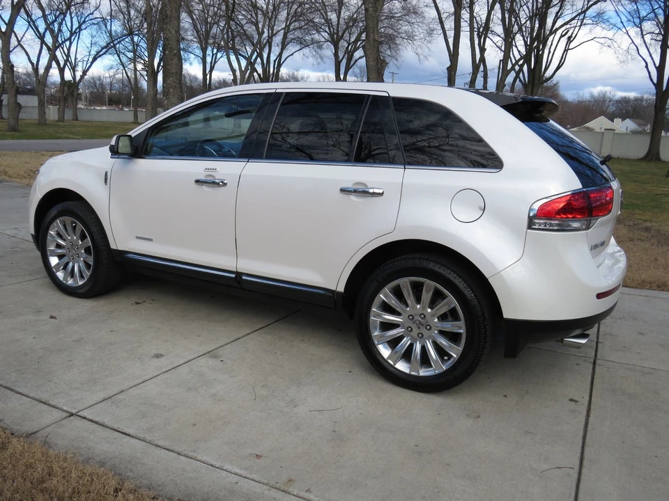 2011 Lincoln MKX - Image 5 of 12