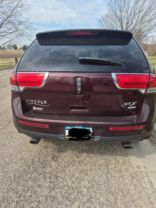 2011 Lincoln MKX - Image 2 of 10
