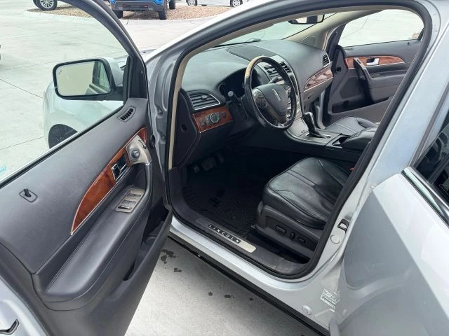2011 Lincoln MKX - Image 11 of 12