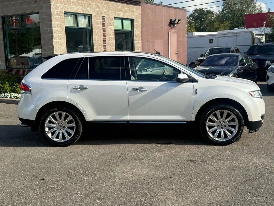 2011 Lincoln MKX - Image 4 of 12