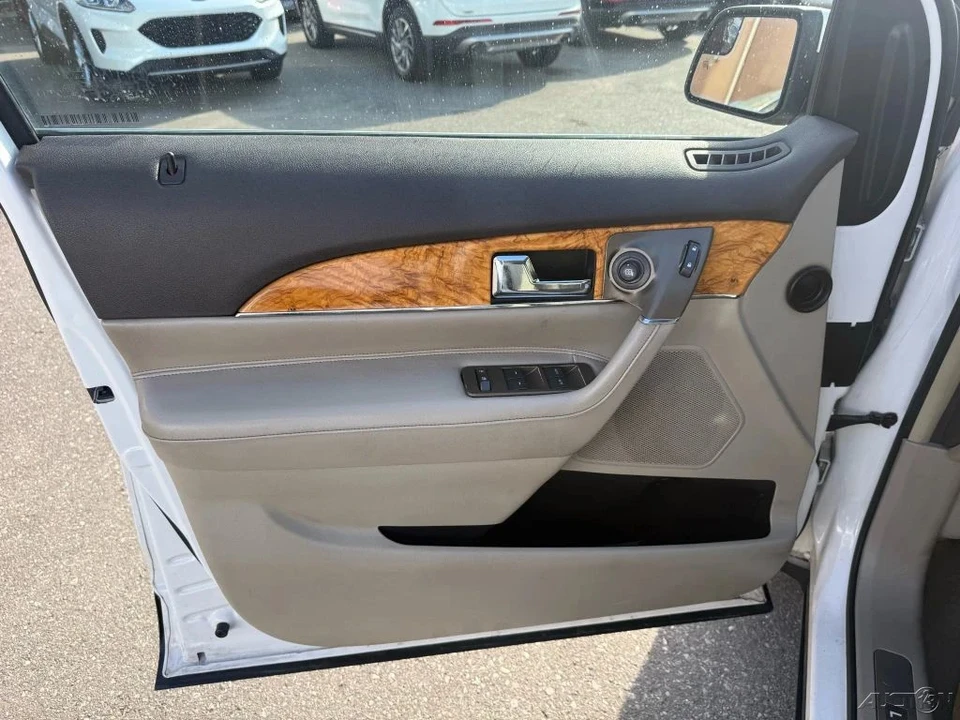 2011 Lincoln MKX - Image 18 of 21