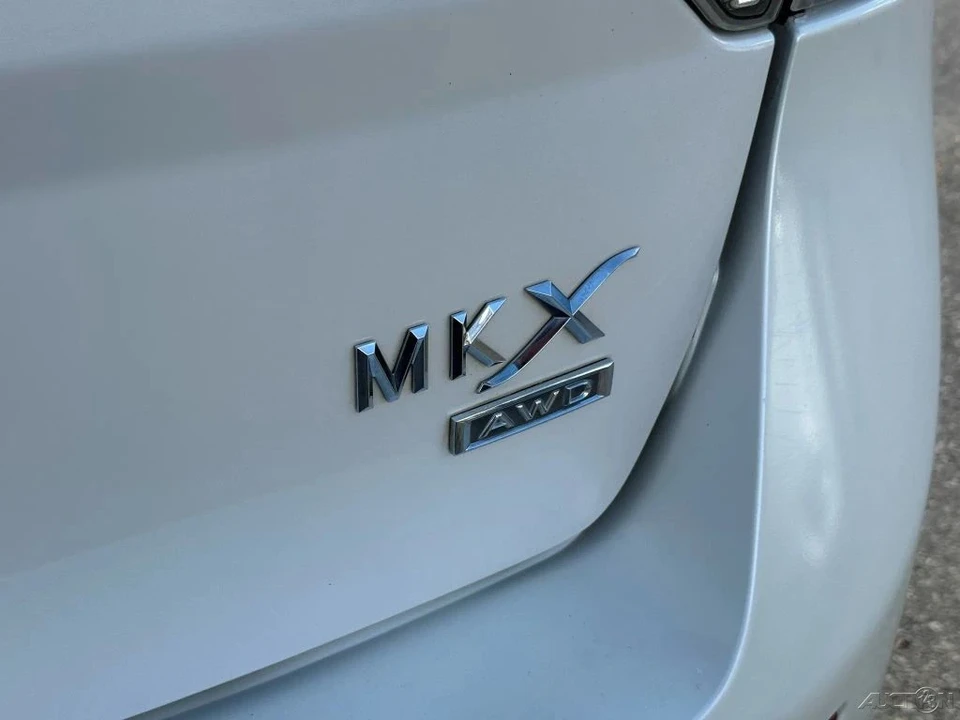2011 Lincoln MKX - Image 13 of 21