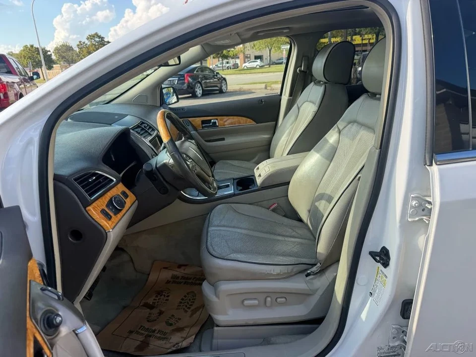 2011 Lincoln MKX - Image 15 of 21