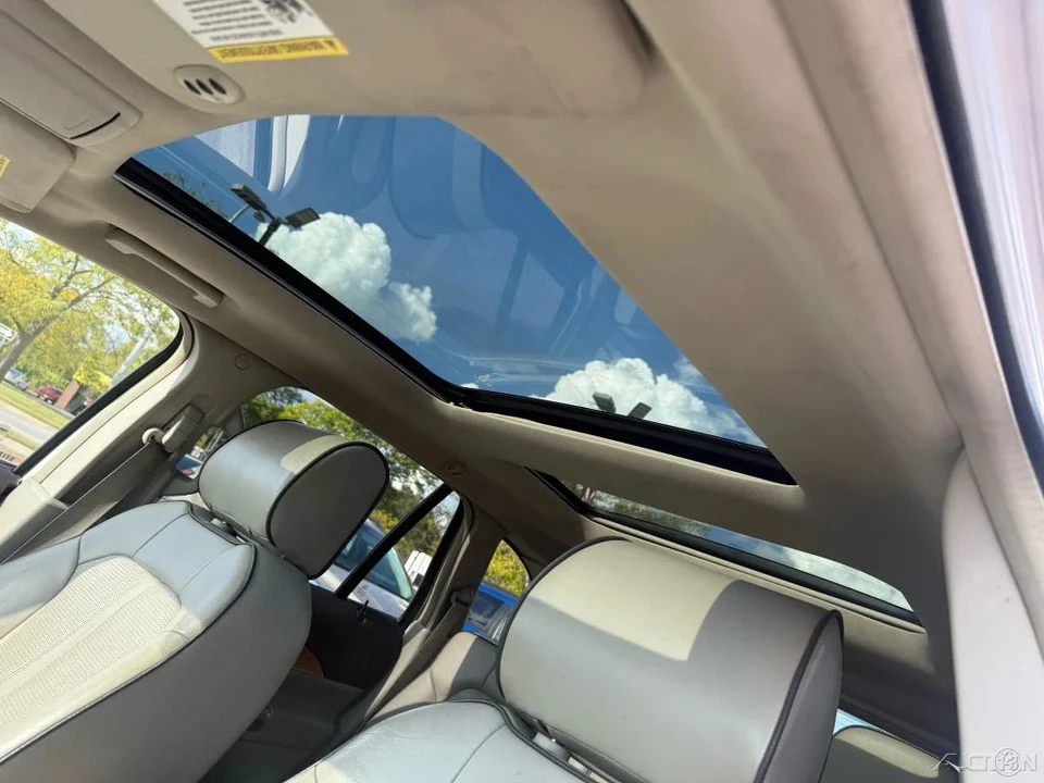 2011 Lincoln MKX - Image 19 of 21