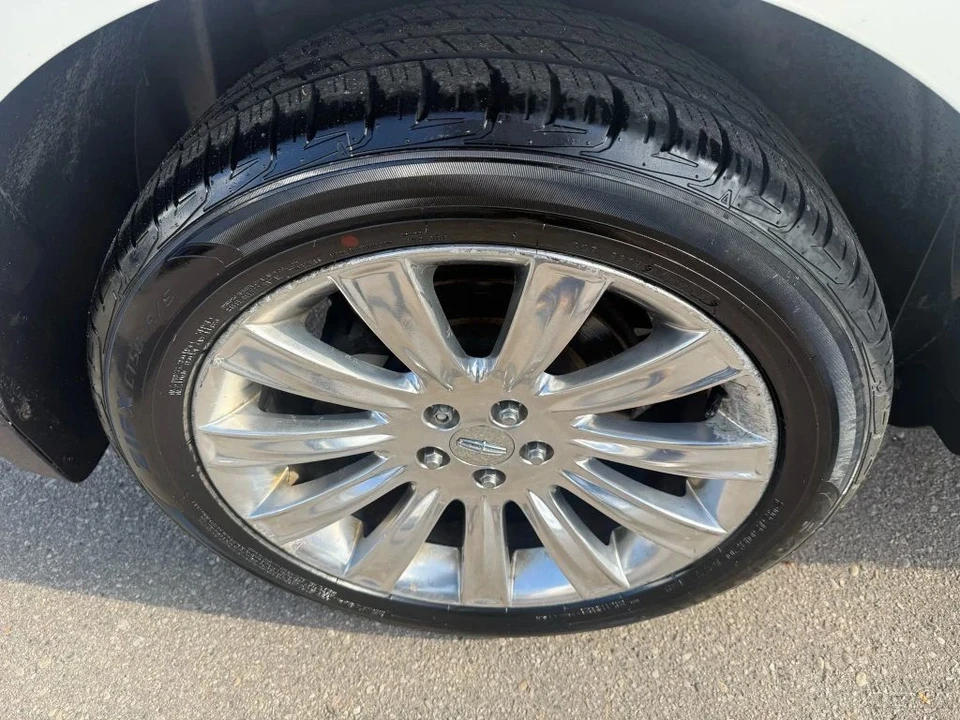 2011 Lincoln MKX - Image 11 of 12