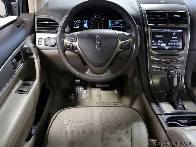 2011 Lincoln MKX - Image 15 of 21