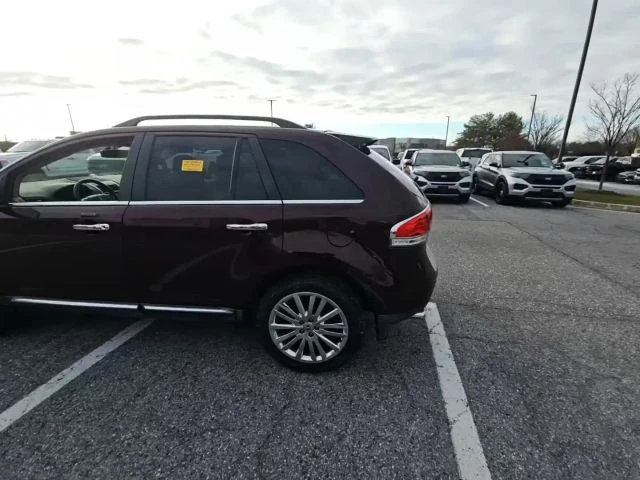 2011 Lincoln MKX - Image 2 of 8