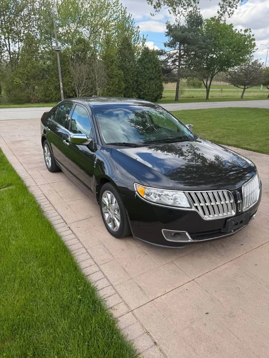 2011 Lincoln MKZ - Image 2 of 8
