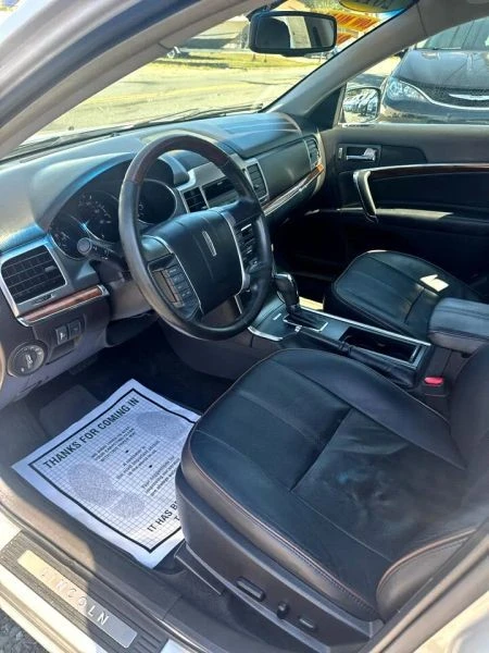 2011 Lincoln MKZ - Image 10 of 12