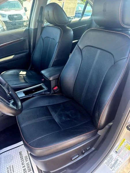 2011 Lincoln MKZ - Image 11 of 12