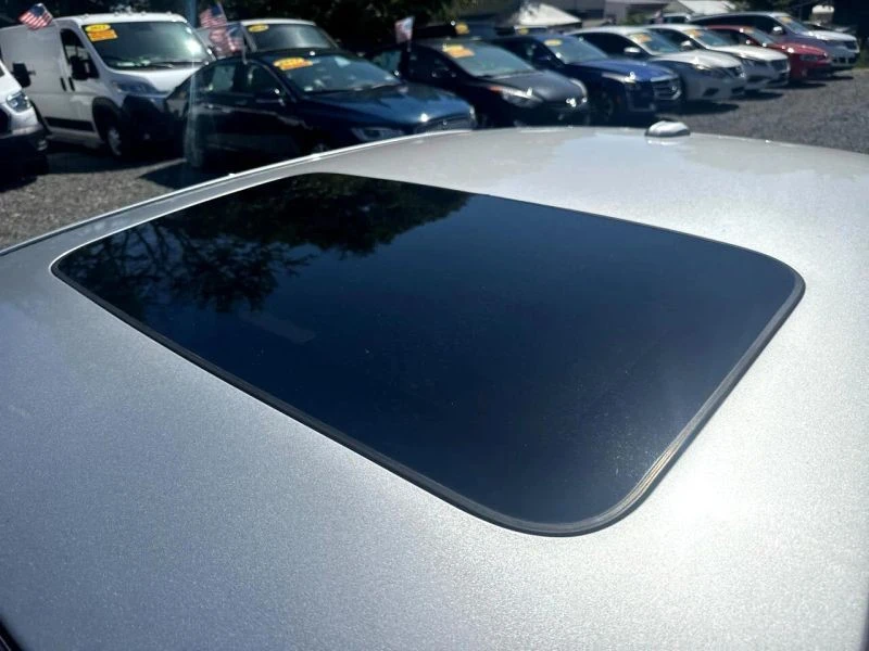 2011 Lincoln MKZ - Image 9 of 12