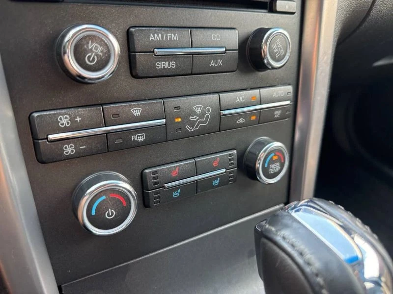 2011 Lincoln MKZ - Image 10 of 12