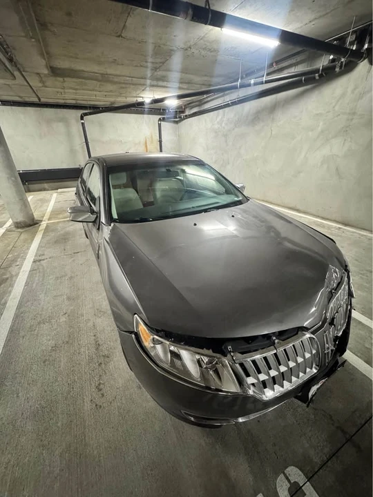 2011 Lincoln MKZ - Image 4 of 8