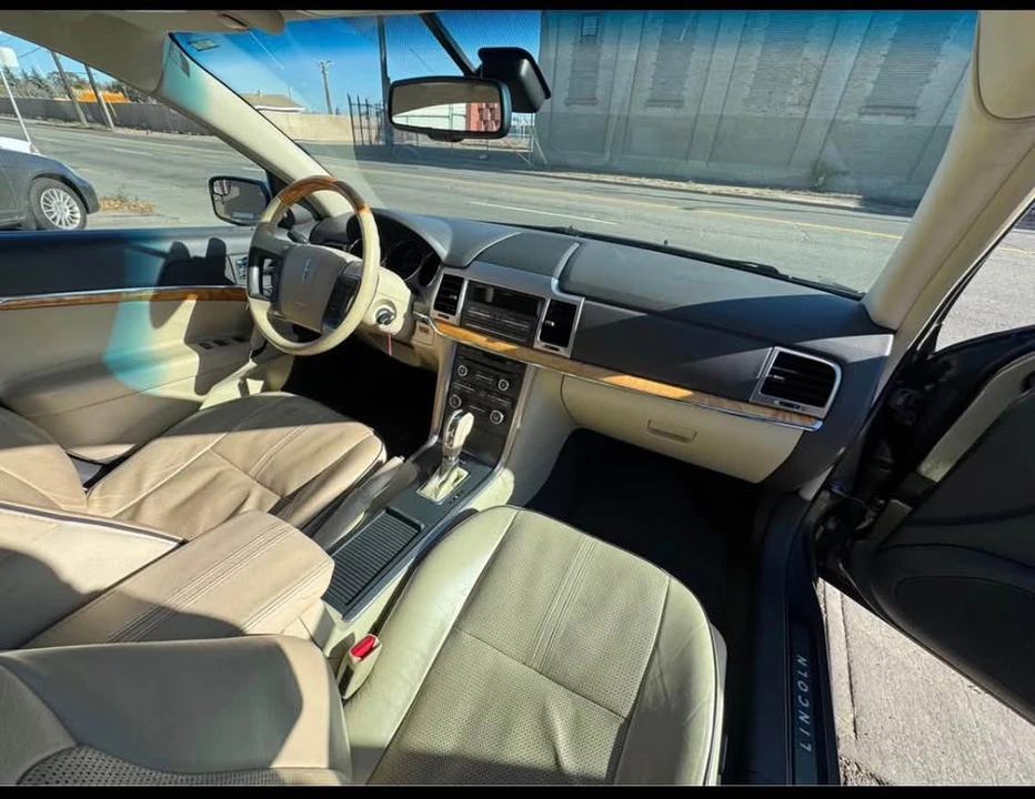 2011 Lincoln MKZ - Image 15 of 18