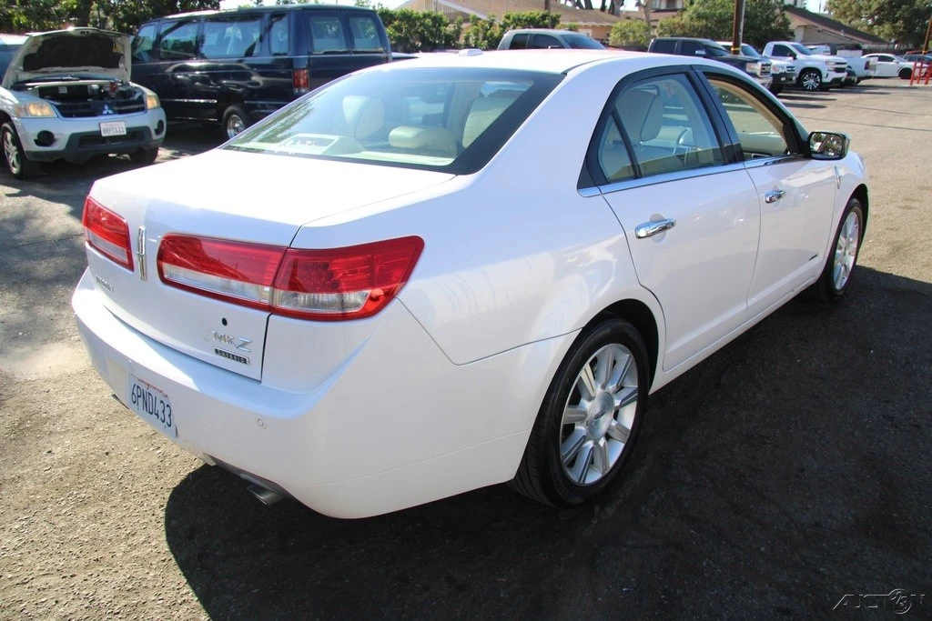 2011 Lincoln MKZ - Image 5 of 21