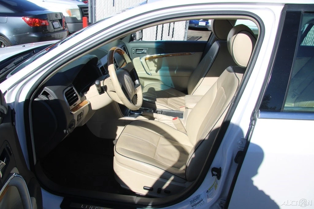 2011 Lincoln MKZ - Image 12 of 21