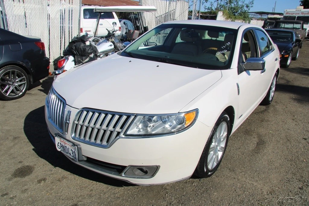 2011 Lincoln MKZ - Image 10 of 21