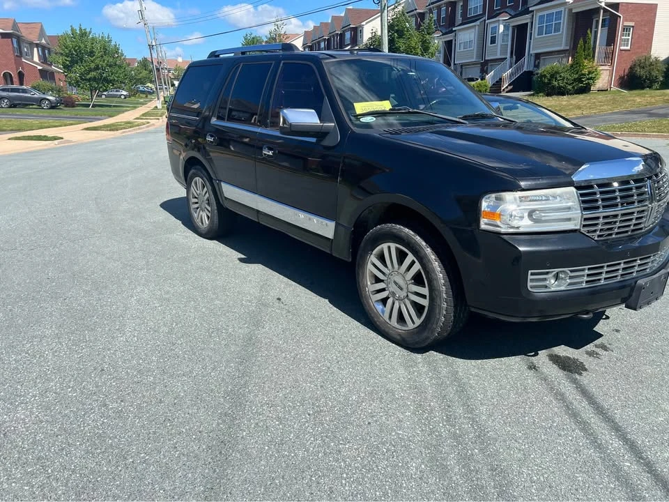2011 Lincoln Navigator 3rd Gen - Image 3 of 11