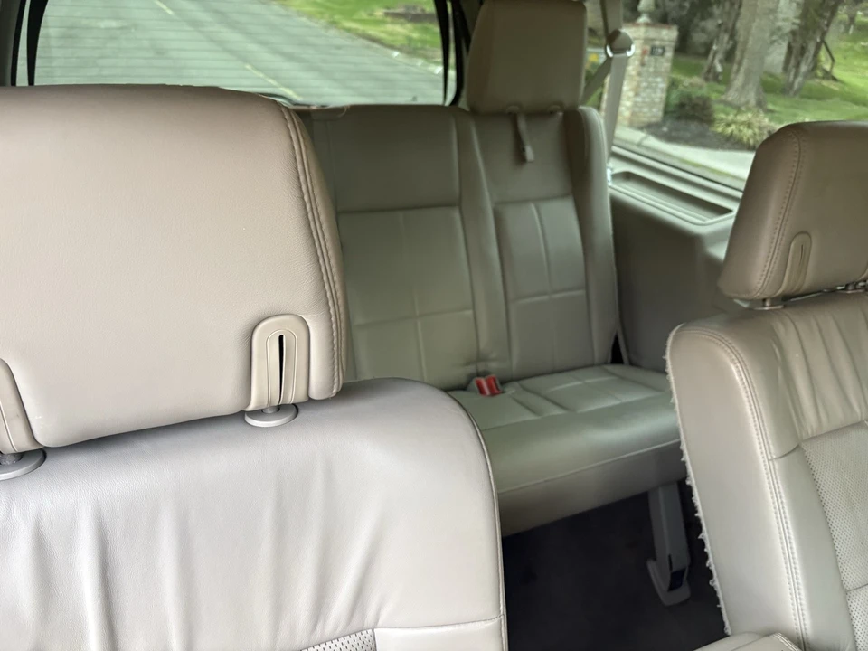 2011 Lincoln Navigator 3rd Gen - Image 6 of 7