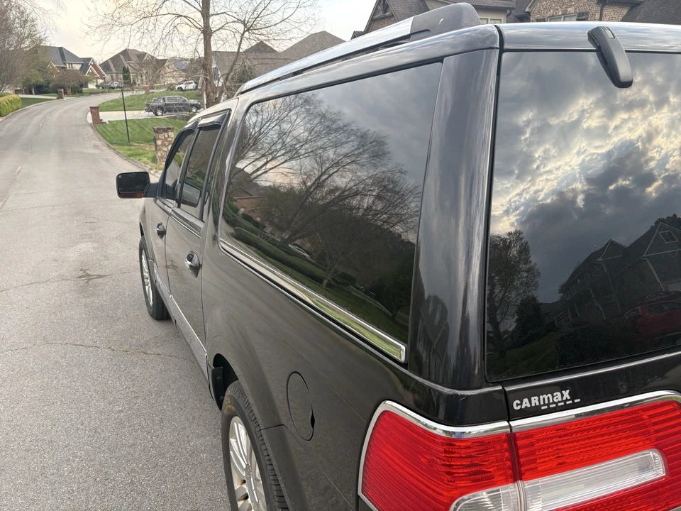 2011 Lincoln Navigator 3rd Gen - Image 3 of 7