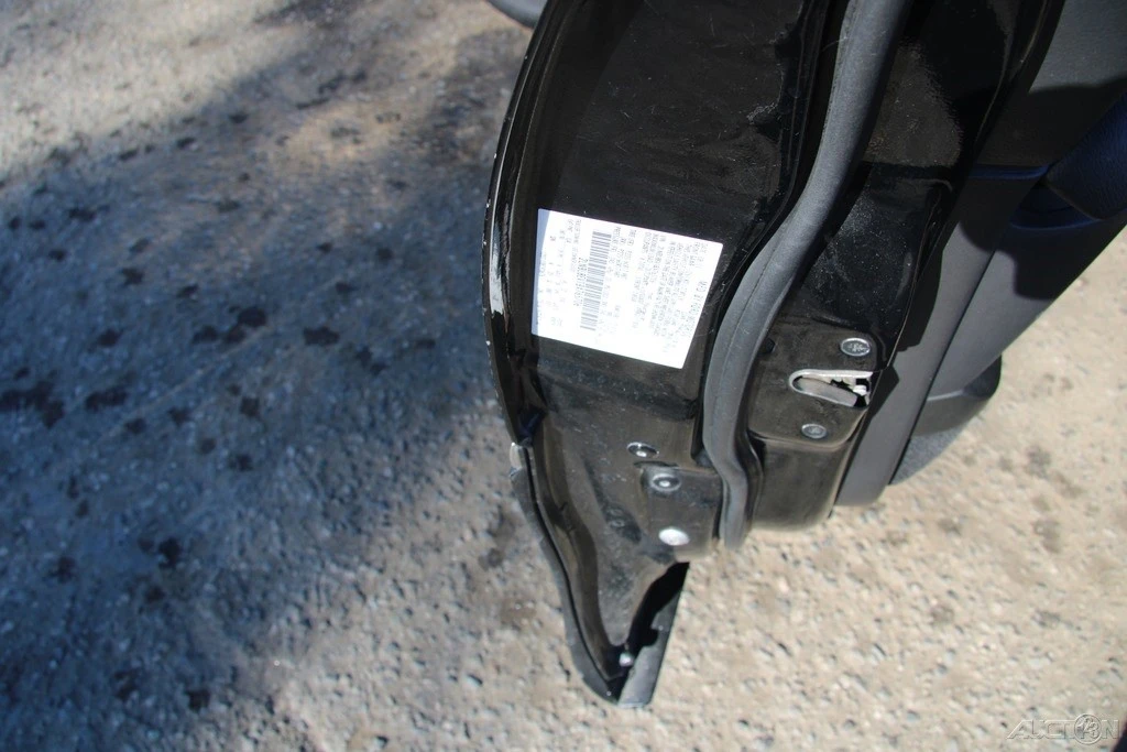 2011 Lincoln Town Car - Image 10 of 21