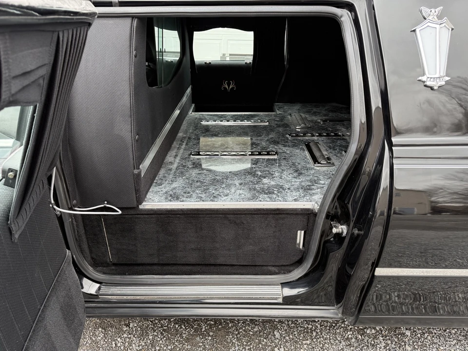 2011 Lincoln Town Car - Image 12 of 20