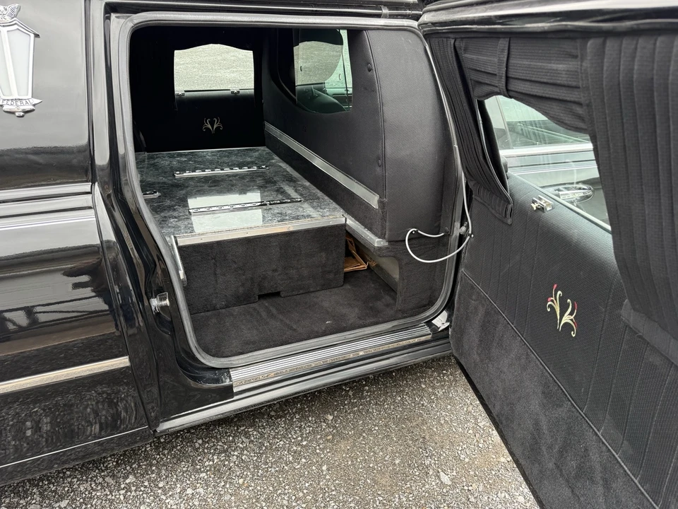 2011 Lincoln Town Car - Image 14 of 20