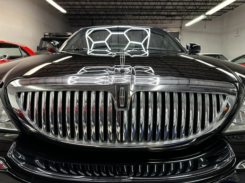 2011 Lincoln Town Car - Image 7 of 21