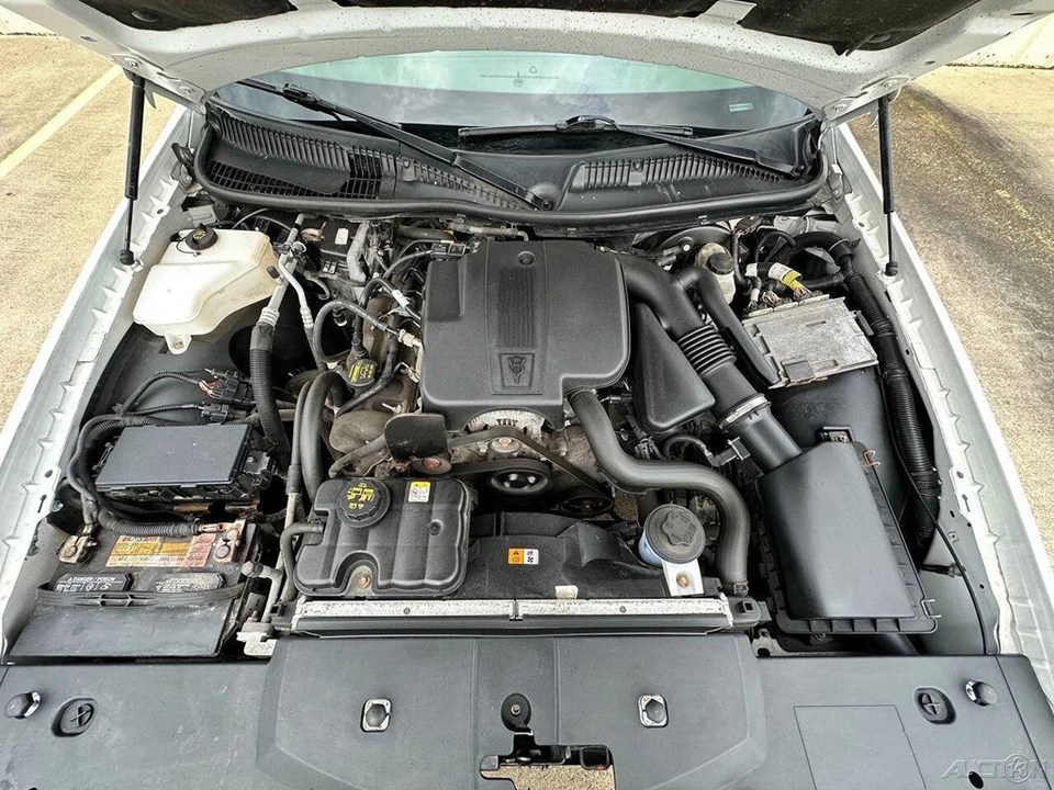 2011 Lincoln Town Car - Image 16 of 21