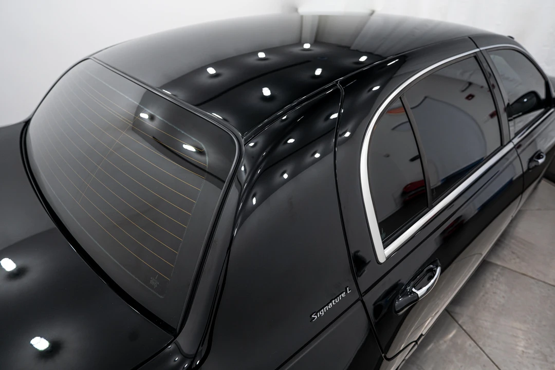 2011 Lincoln Town Car - Image 15 of 31