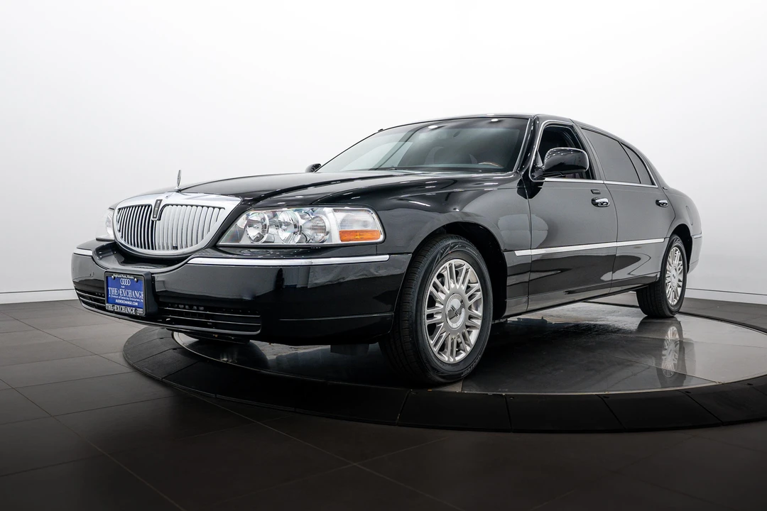 2011 Lincoln Town Car - Image 6 of 31
