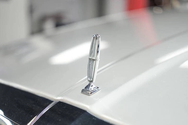 2011 Lincoln Town Car - Image 8 of 17