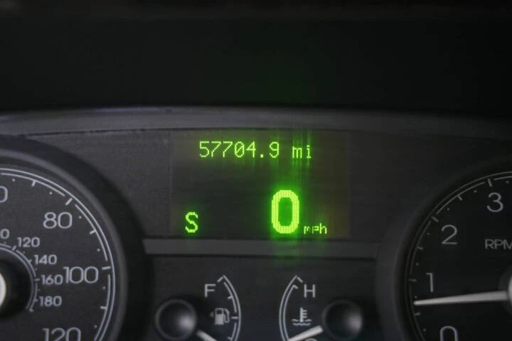 2011 Lincoln Town Car - Image 11 of 17