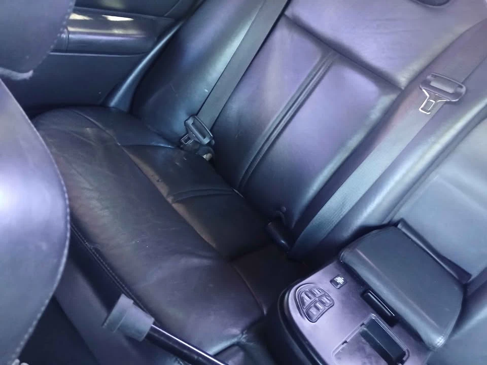 2011 Lincoln Town Car - Image 6 of 10